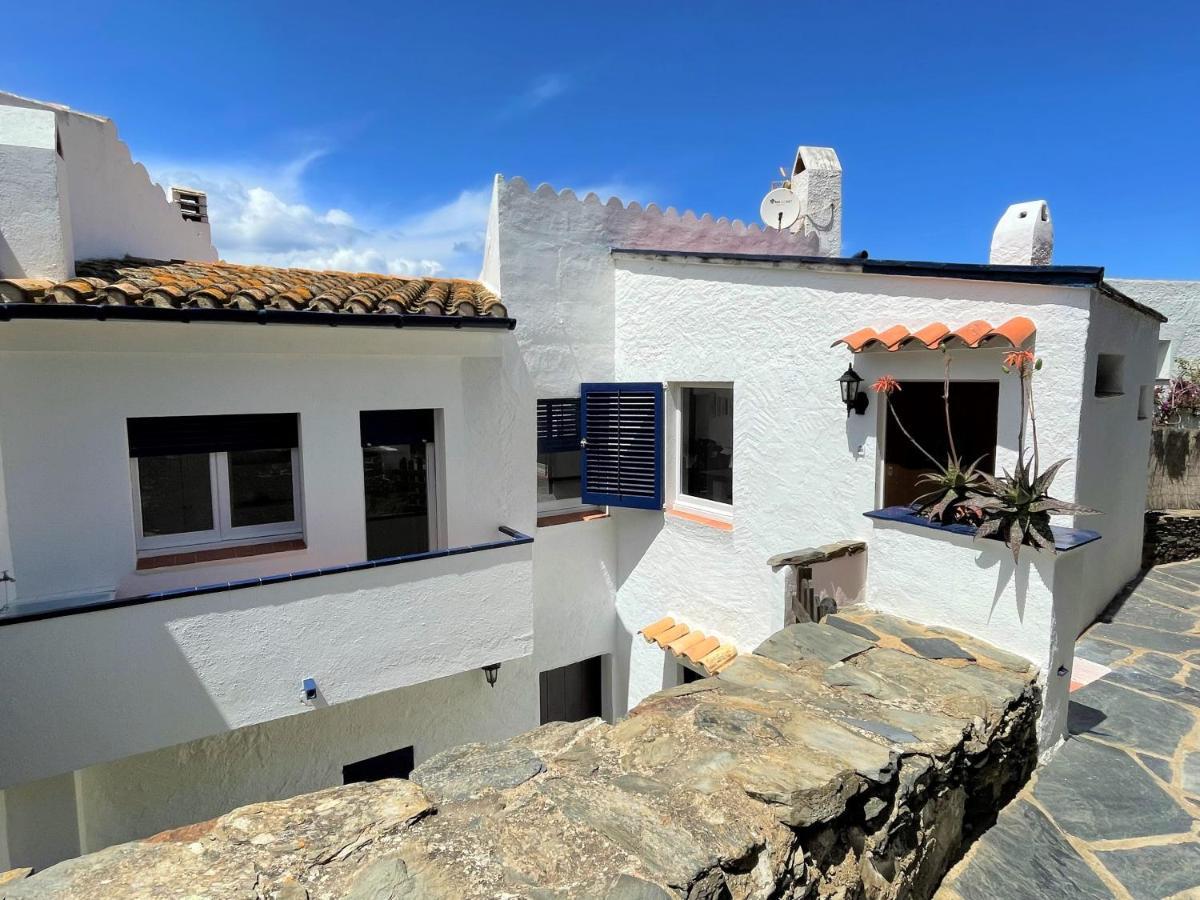 Des Puig - Apartment With Sea Views Кадакес Екстериор снимка